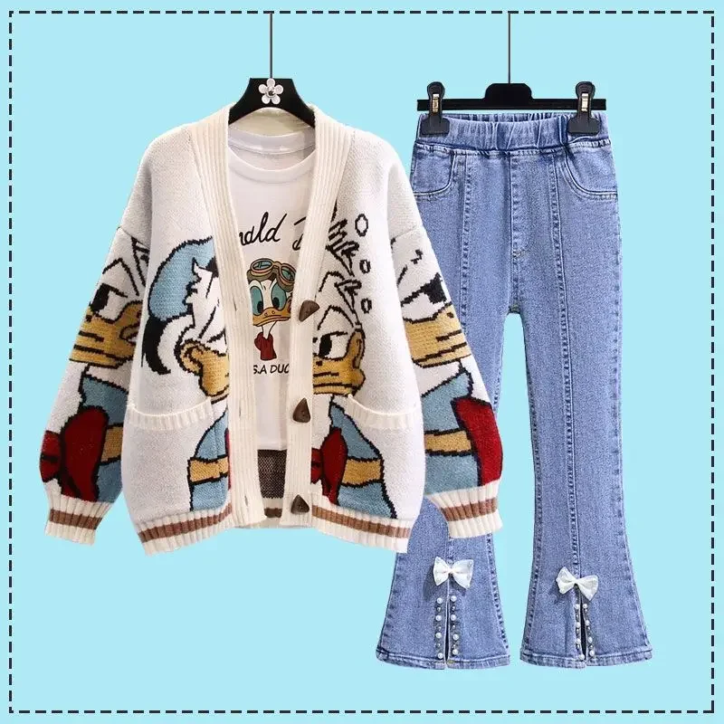 

Donald Duck women's simple, fresh, sweet and cute cartoon pattern casual and comfortable knitted cardigan pants two-piece suit