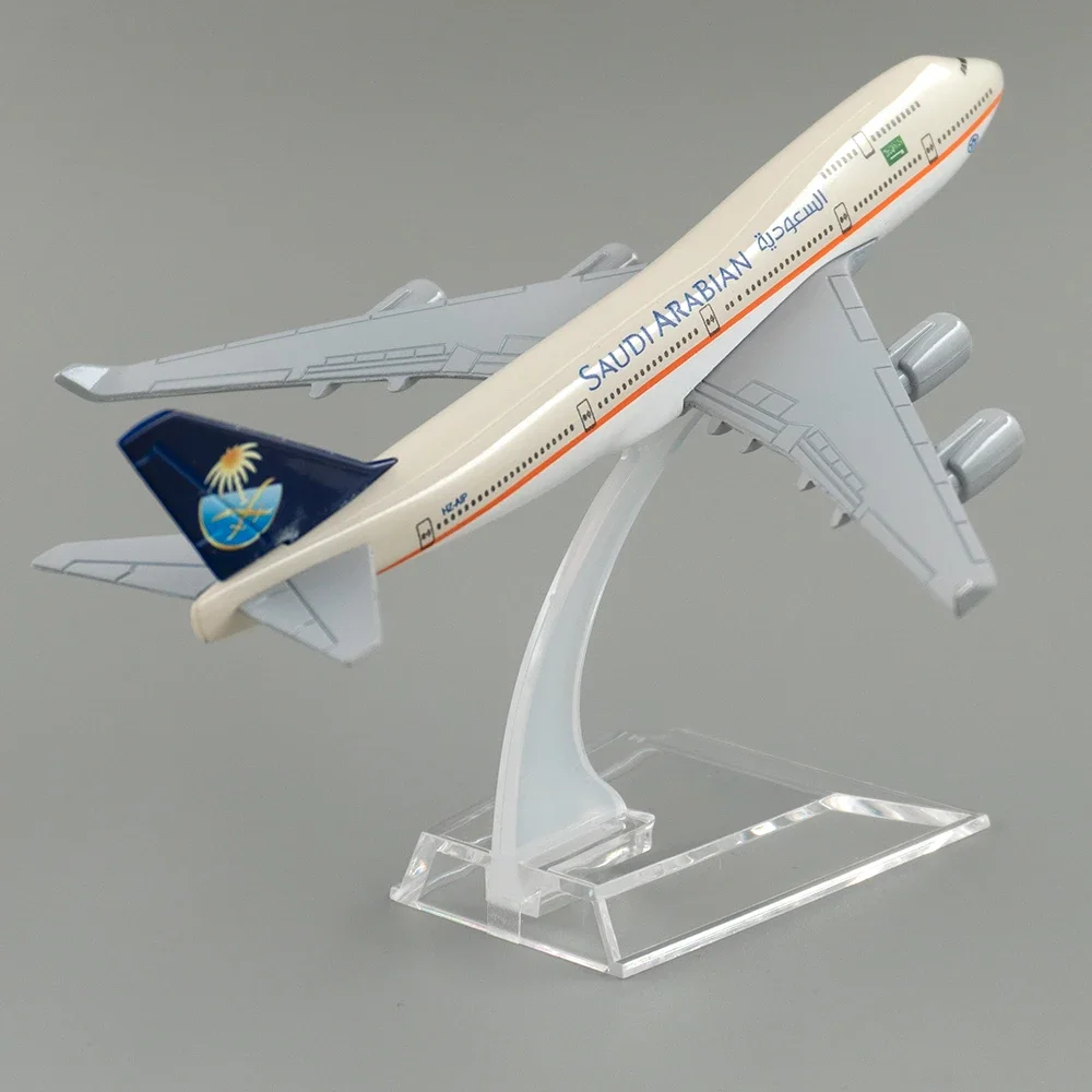 Avião de liga em escala 1/400, boeing 747, arábia saudita, 16cm, modelo b747, brinquedos, decoração, coleção de presentes para crianças