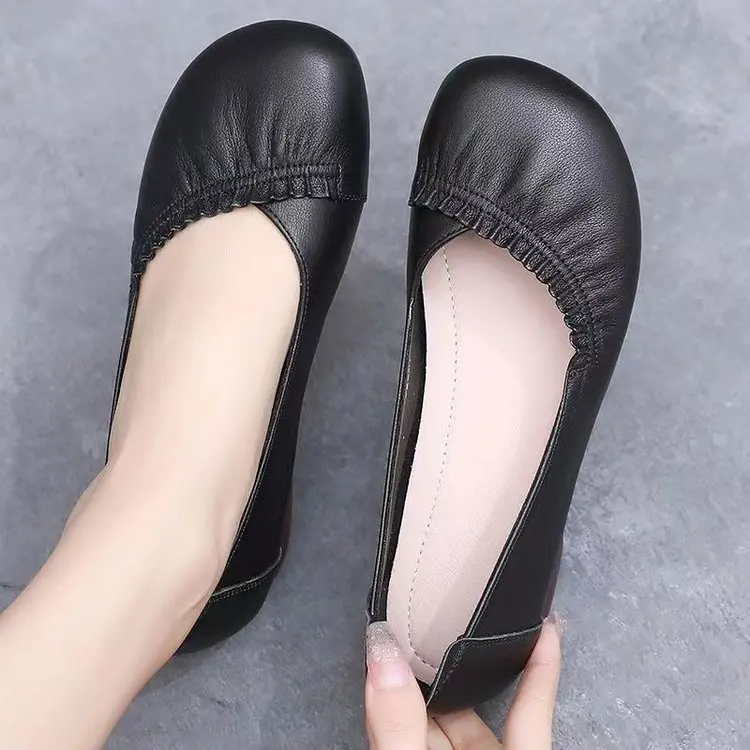 Elegant Women's Ruched Leather Ballet Flats, Comfortable Low-cut Slip-on Shoes, Casual Office Flats for Ladies