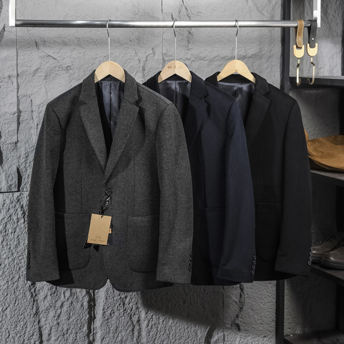 

Мужской костюм из 100% шерсти: ветрозащитный, теплый, повседневный, осенне-зимний, модный, с двумя пуговицами, длинными рукавами, приталенный пиджак