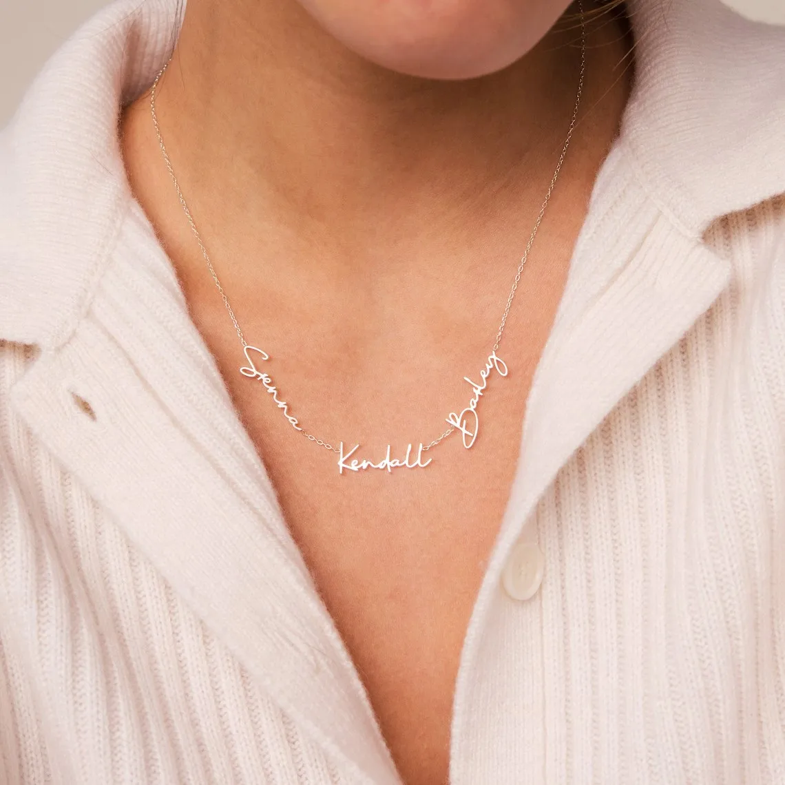 女性の家族の名前のネックレス,パーソナライズされたジュエリー,ステンレス鋼,アルファベットの文字,アクセサリー,新しいママへのギフト