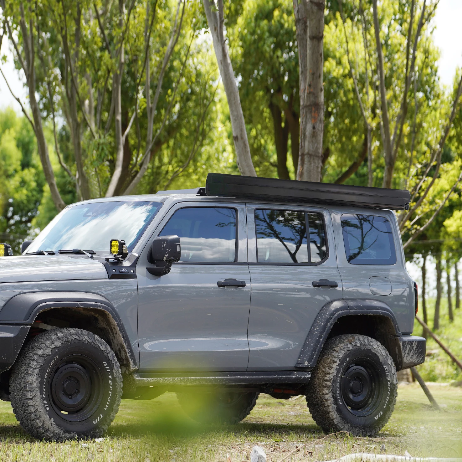 

2.5M 3M Factory Aluminum Alloy Vertical Support Arm Motorized Trailer Caravan Camper Van Awning for Travel,Custom Sizes