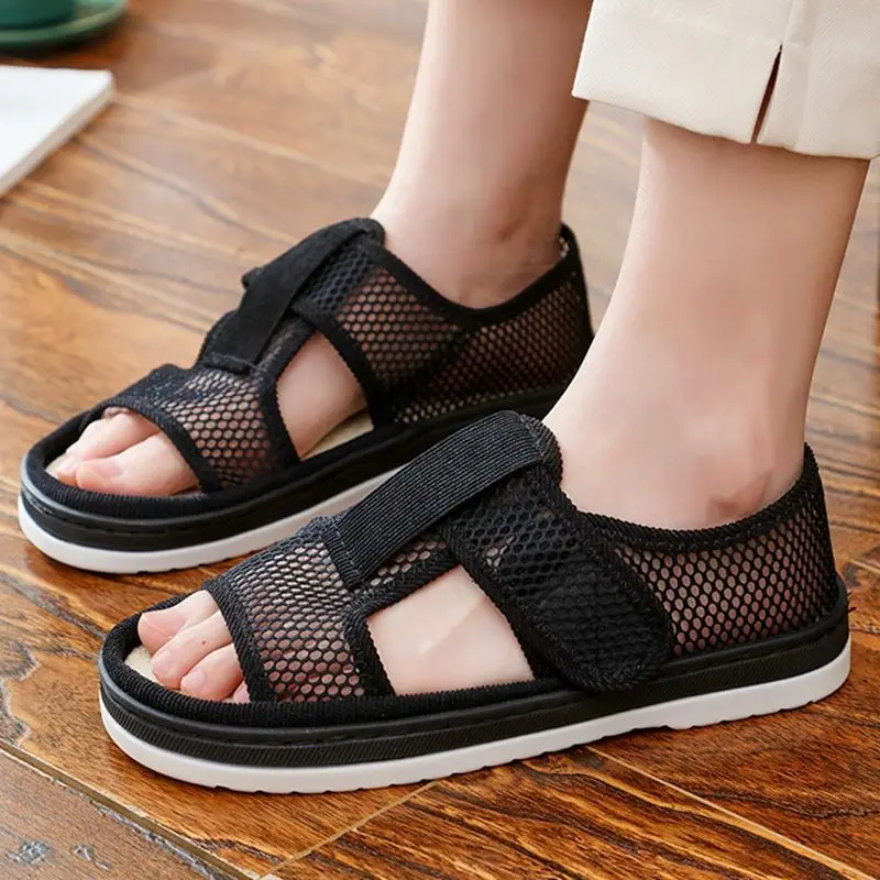 

Breathable Mesh Open Toe Soft Flat Men's Sandal Luxury Designer Japanese Daily Use Trend 2025 Adult Outdoor Male Shoe Wholesale