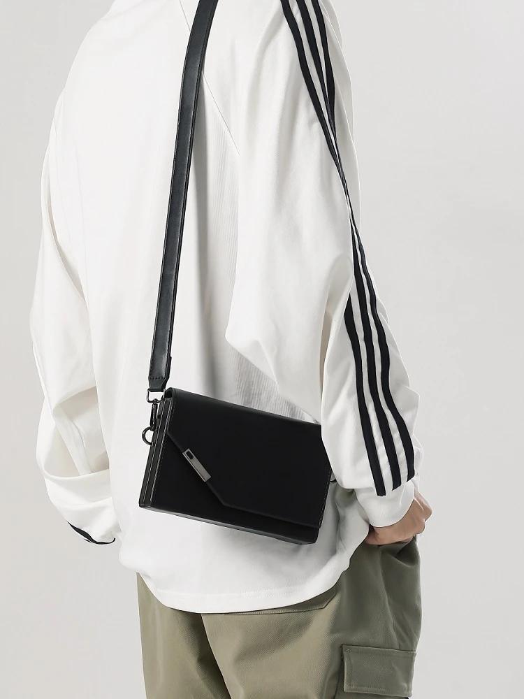 Tas Selempang Kecil Pria Desain Kotak Tempat Ponsel Sensasi Unik Baru Kasual Permukaan Lembut Bahan Dalam Poliester