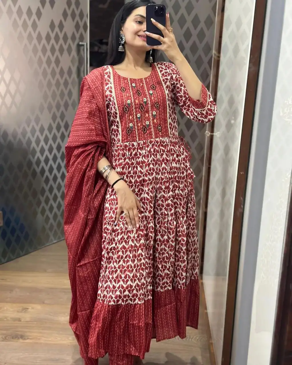 Vestido de novia a la moda totalmente cosido, pantalones Anarkali Salwar Kurti, Dupatta, tendencia de moda