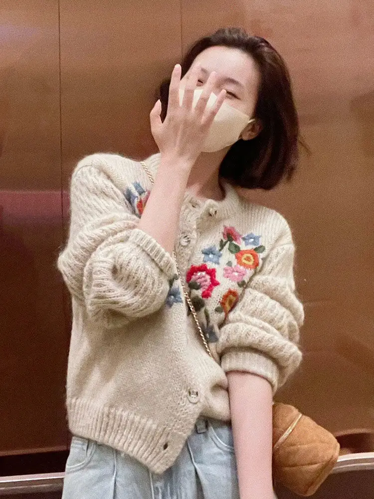 เย็บปักถักร้อยดอกไม้ถักเสื้อกันหนาวผู้หญิงฤดูใบไม้ร่วงฤดูหนาว Vintage แขนยาว Cropped เสื้อสเวตเตอร์ถัก Harajuku Chic เสื้อถัก