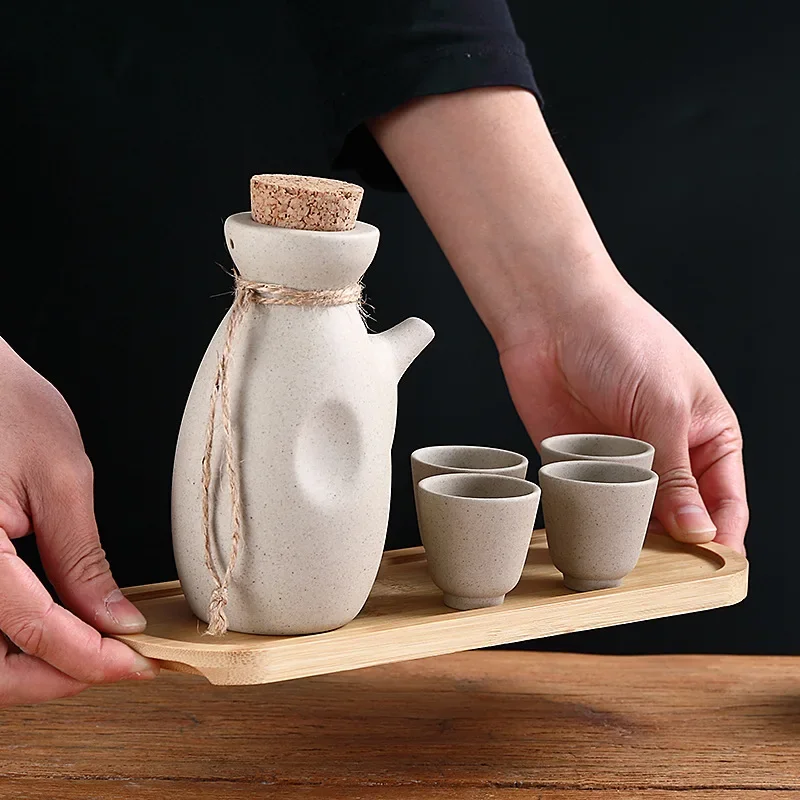 Japanese-style sake pot Baijiu ceramic wine set Household restaurant ironing pot Warm wine pot Small wine glass Spirits cup