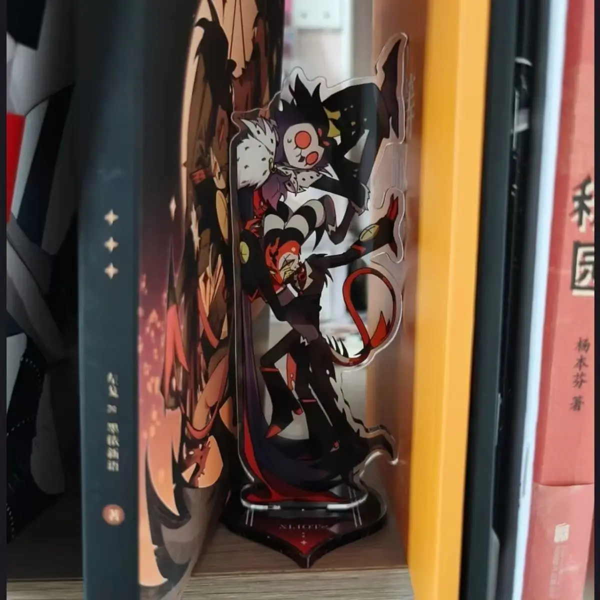 

Акриловая фигурка Блицо из аниме Hazbin, стоячая фигурка Столоса, коллекционная настольная подставка, украшение, игрушка, подарок