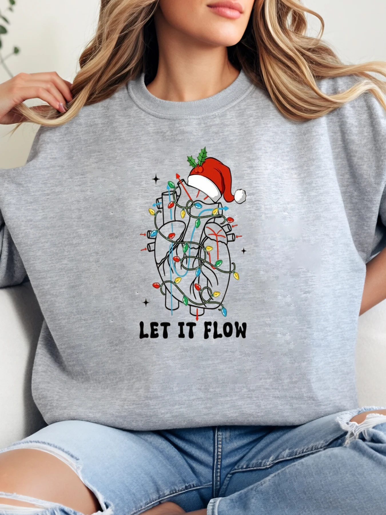 

Сердце с рождественскими огнями и шляпой Санта-Клауса Let It Flow, рождественский свитшот с графическим рисунком, женская повседневная праздничная одежда больших размеров