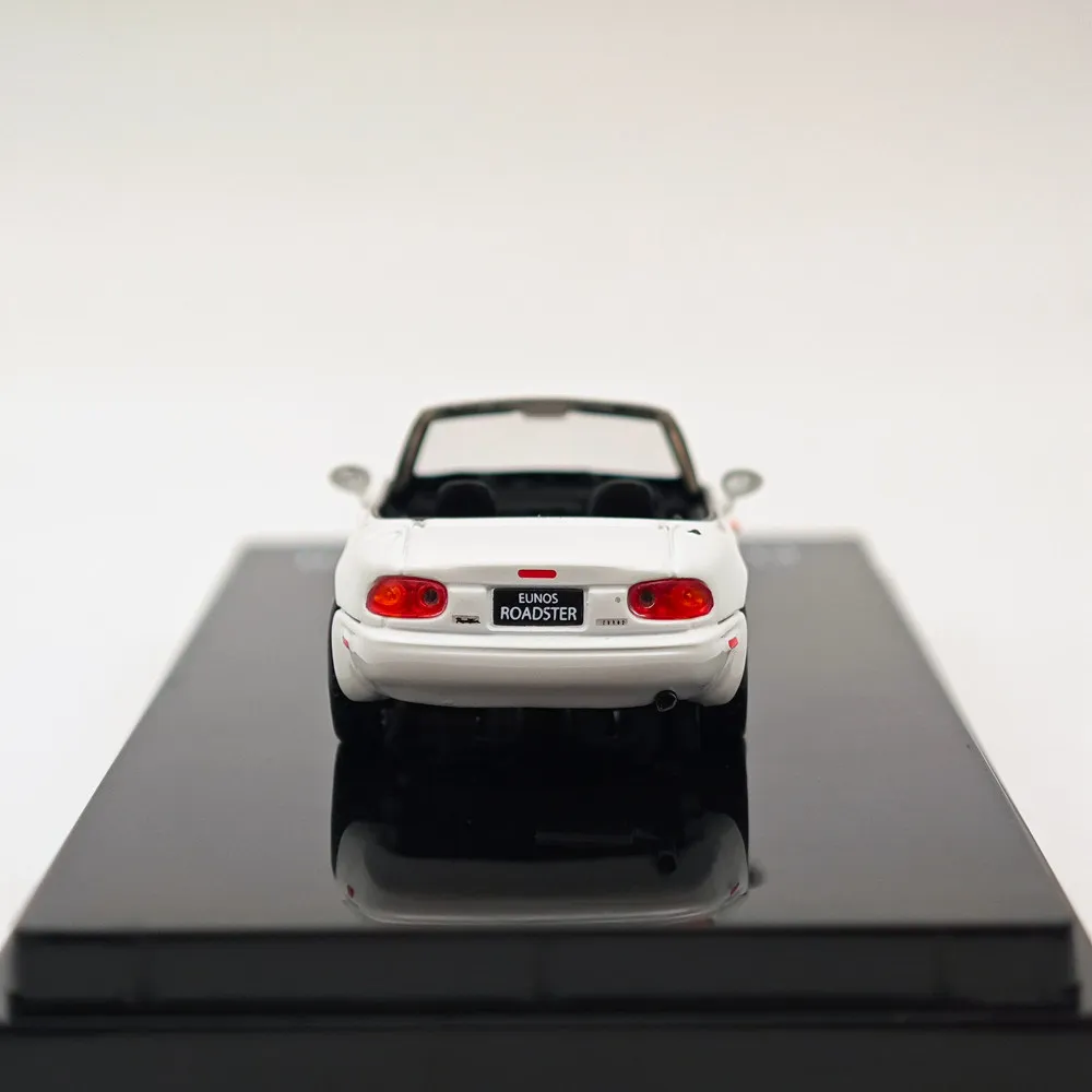 Hobby JAPAN 1/64 For EUNOS ROADSTER NA6CE WITH TONNEAU COVER White HJ642025AW Diecast Models Car Limited Collection Toys Gift