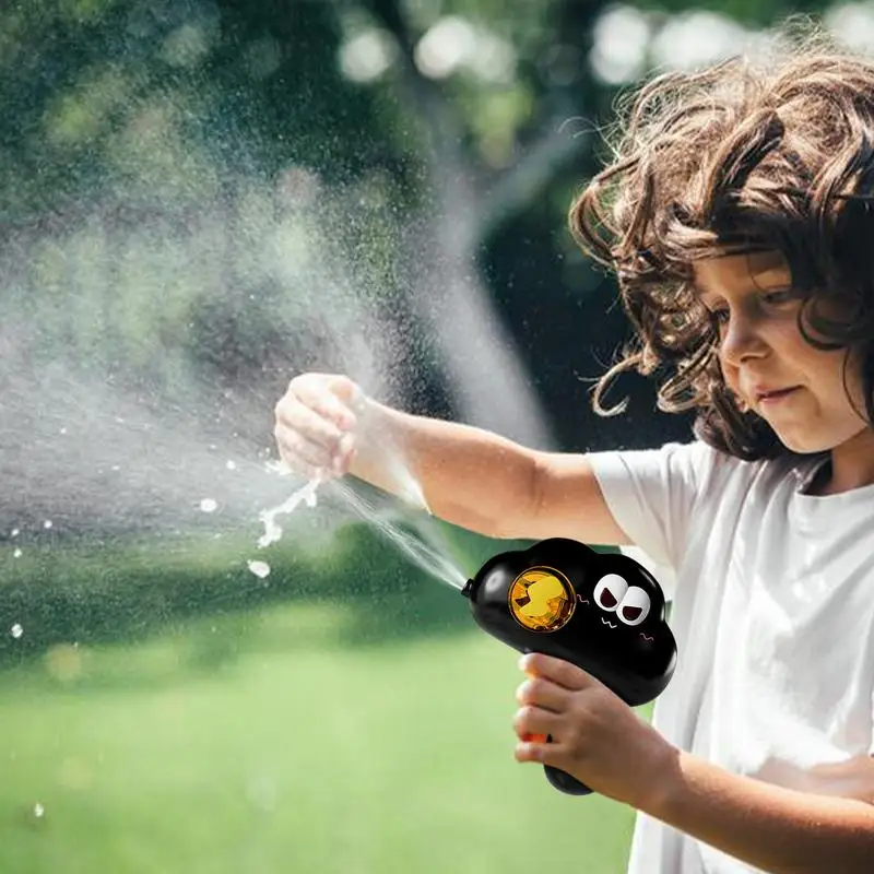 لعبة بخاخ الماء قوية على شكل سحابة لعبة محمولة للاستخدام الخارجي لحمام السباحة على الشاطئ أو الحمام العائلي