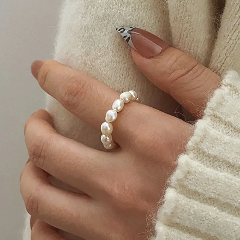 2024 New Fashion Elegant Beaded Pearl Rings Imitation Pearl Geometric Rings for Women Continuous Circle Minimalist Ring