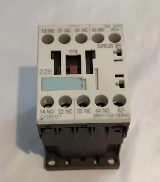 

Brand New Original 3RH1122-1BB40 3RH1131-1BB40 3RH1140-1BB40 Contactor Spot Stock Fast Delivery