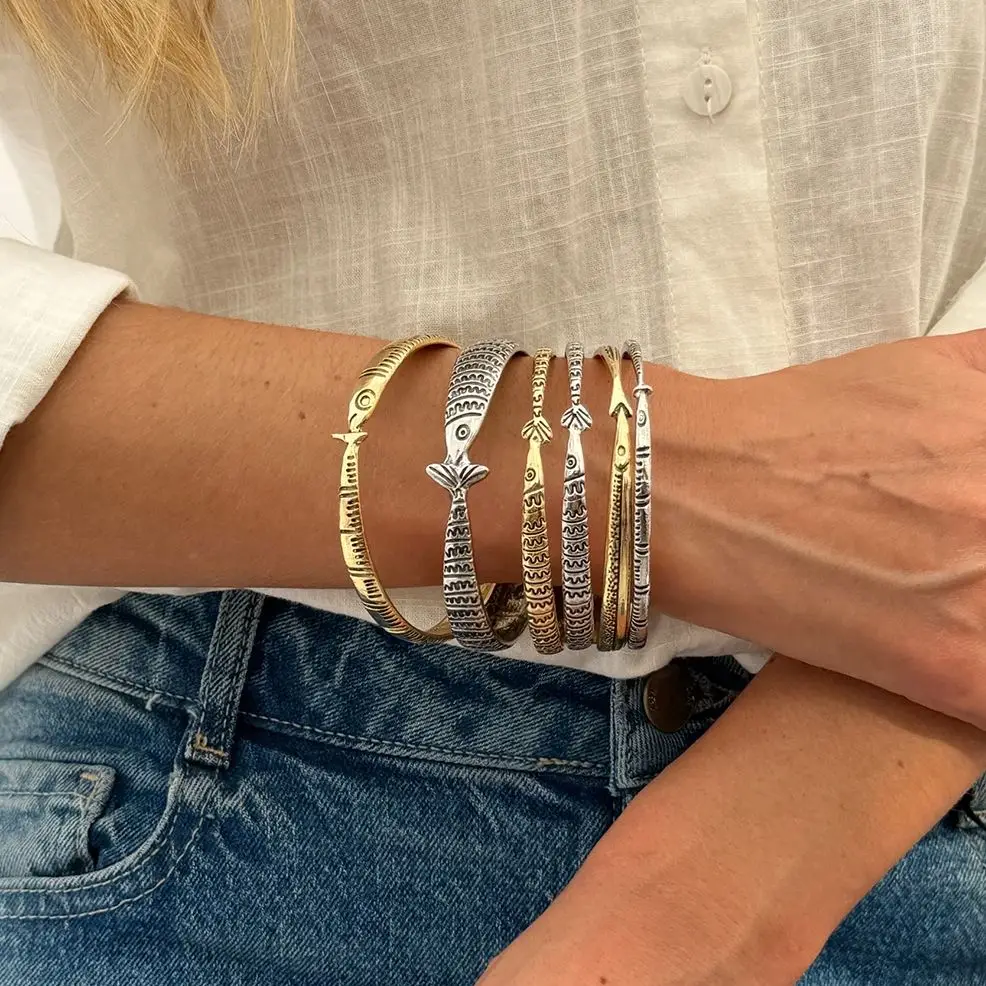 Salircon 6 Pcs/set Vintage Metal Stacked Bangle Women Ethnic Style Fish Pattern Symbol Bracelet Party Accessories Jewelry Gifts