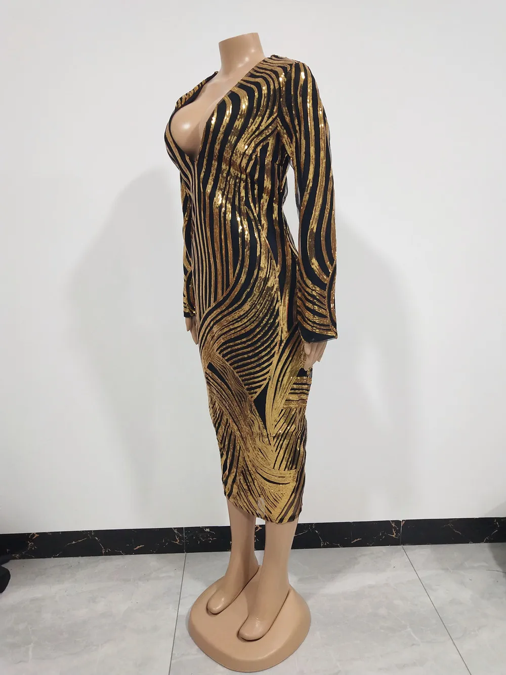 Robe longue à rayures dorées pour femmes, Sexy, col en v, élégante, fête d'anniversaire, coupe cintrée, robe de Banquet, Costume de scène pour spectacle d'invité de chanteur