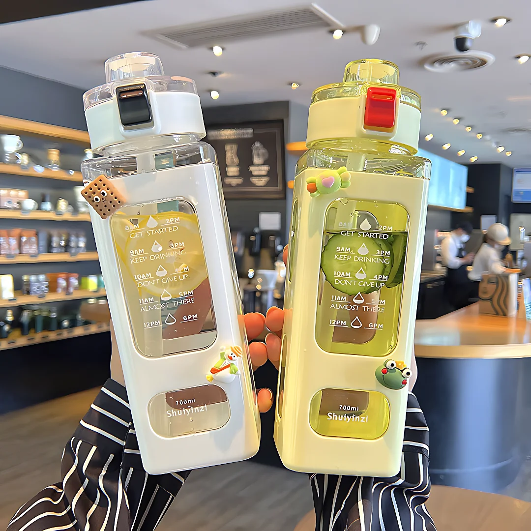 Botol Air Olahraga 700Ml Cangkir Sippy Portabel Cocok untuk Olahraga Luar Ruangan Bersepeda Cangkir Air Jerami Plastik Cangkir Jus Teh Perjalanan