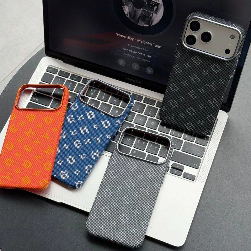 Suitable for Apple 17 Pro max phone case loose letter magnetic suction iPhone 16 Kevlar 15 Pro protective case