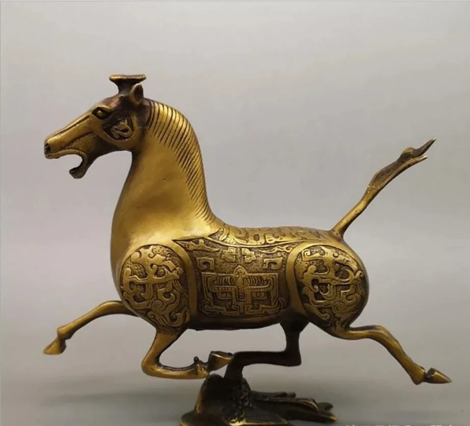 Copper Statue Wholesale of pure copper horse, flying swallow, twelve zodiac horses, ornaments, living room, brass horse, ornamen