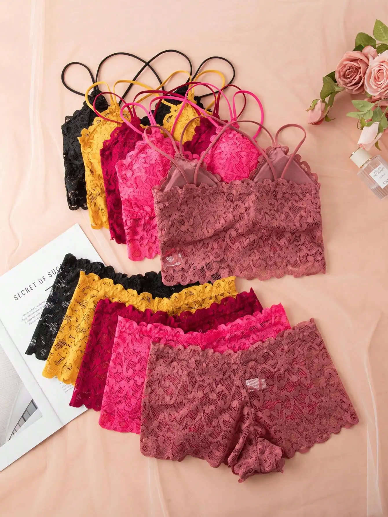 Conjunto de Lingerie de Renda com 5 Peças, Sutiã Sem Arame e Shorts Combinando para Primavera e Verão