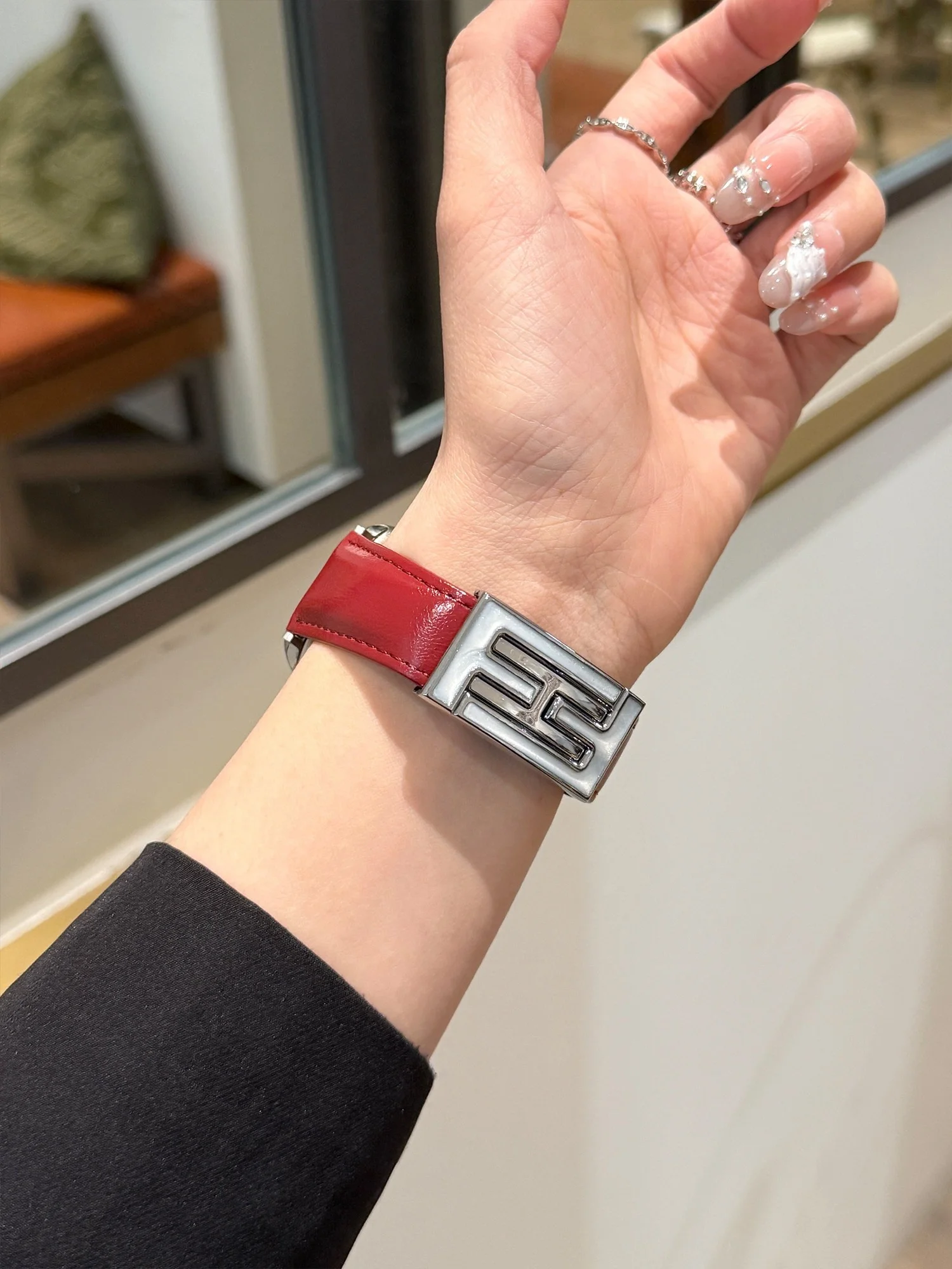 

H-shaped magnetic buckle metal leather compatible iWatch strap 38mm 40mm 41mm 42mm 44mm 45mm 49mm fashionable strap