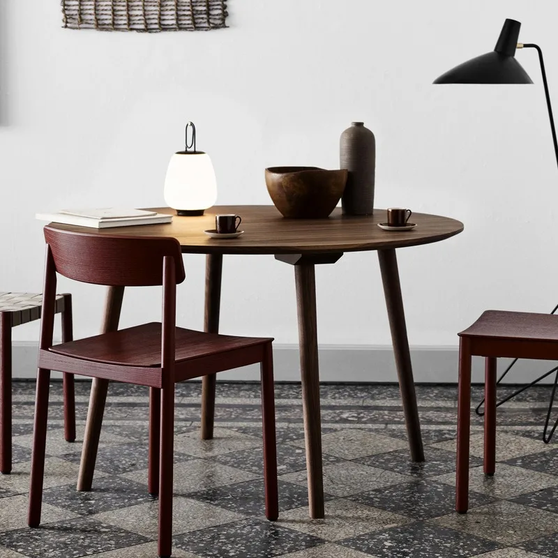 Nordic simple modern oak solid wood dining table and chair combination, small apartment dining table round table all solid wood