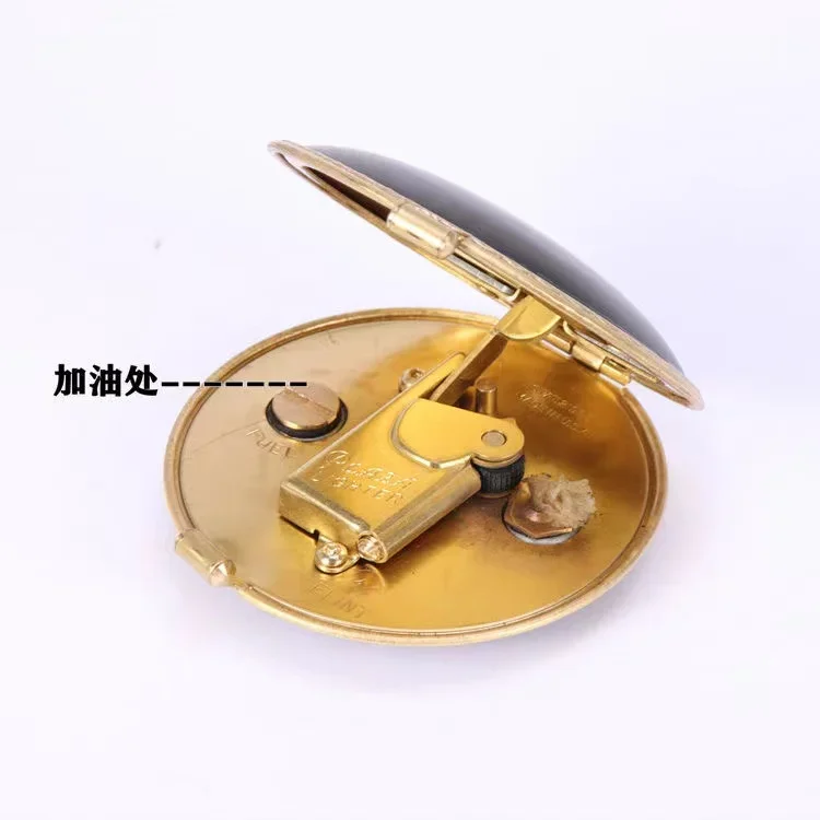 Ultra-thin Portable Compact Powder Cake-shaped Open Cover Ignition, Retro Kerosene Lighter, Metal Open Fire Smoking Gadgets