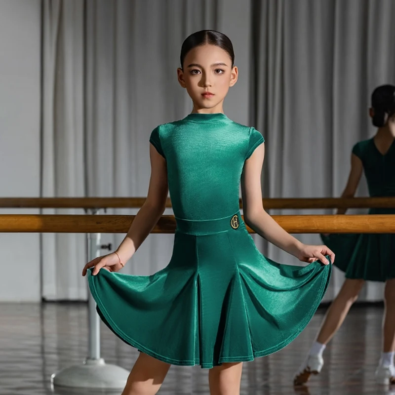 Nuevo traje de regulación de competición de baile latino para niñas, vestido de terciopelo verde, trajes de actuación divididos, Ropa de baile de Tango Rumba DN21638