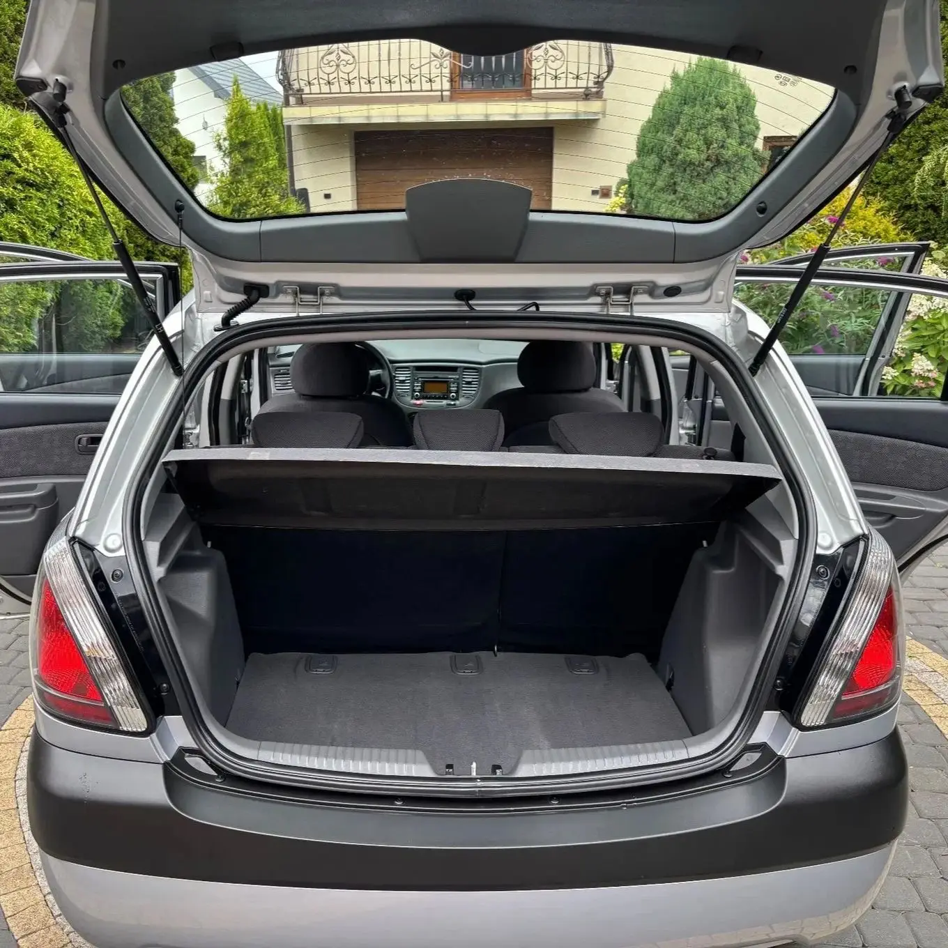 

Auto Struts With Springs For Kia Rio II (JB) Hatchback 2005-2011 Rear Tailgate Trunk Boot Lift Supports Shock Damper Rod