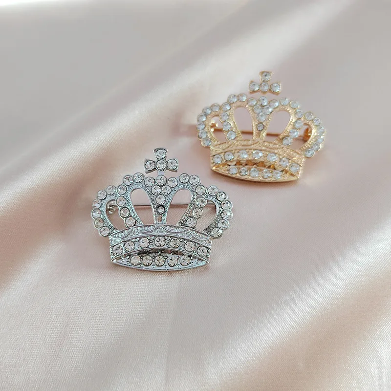 Broche couronne en alliage de métal Zircon pour femme, collier, strass, perle royale, accessoires, mode