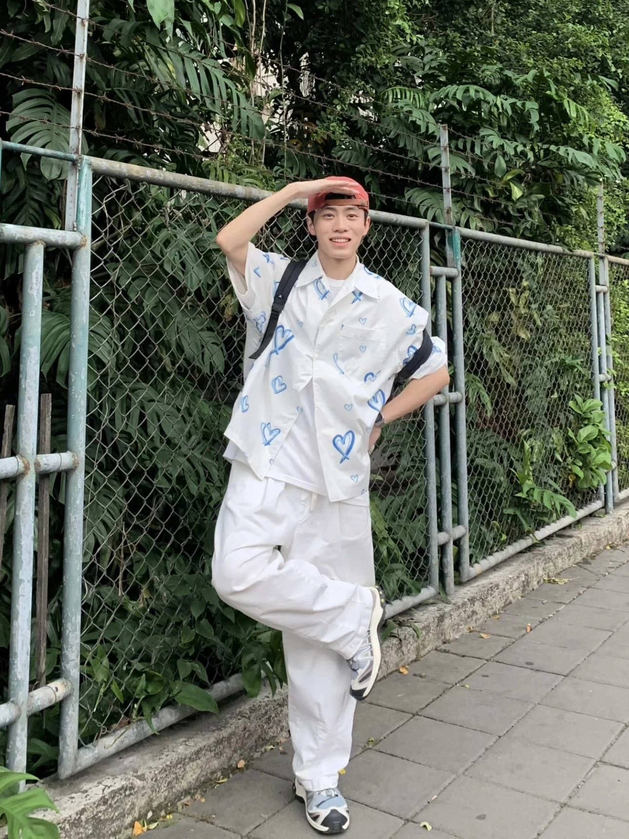 Summer Casual Cuban Collar Heart Graffiti Short Sleeve Shirt Men's Loose Fit Versatile Beach Beachside Half Sleeve Shirt Couple
