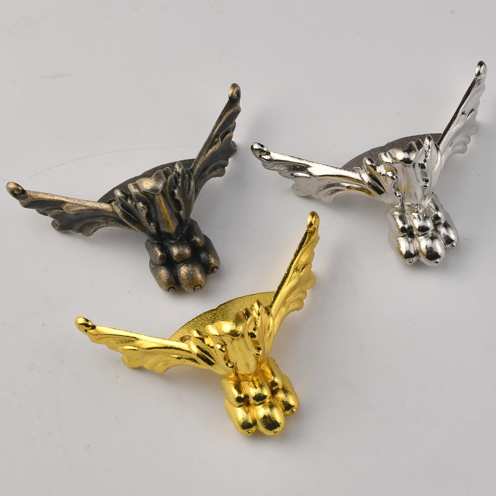 Decorative foot zinc alloy base antique animal surface foot gift box wooden box decorative foot zinc alloy four-sided corner pro