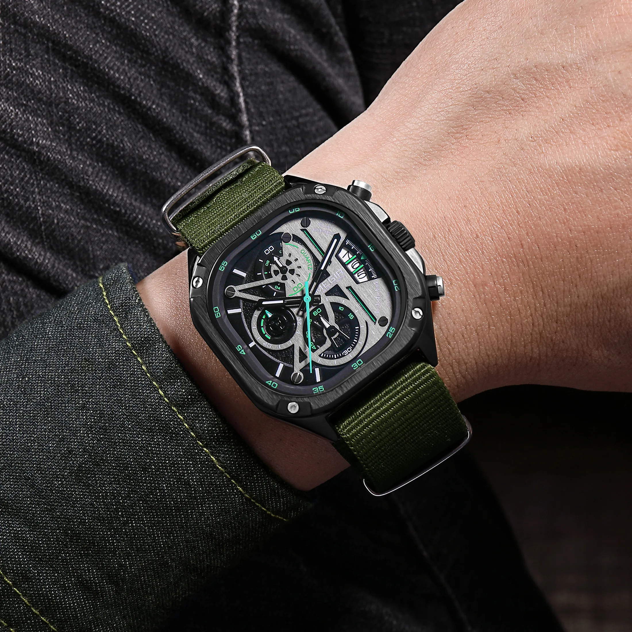 MEGIR Green Canvas Band Men‘s Quartz Sports Watches Waterproof Clock Chronograph Luminous Hands Large Dial Wristwatch for Men