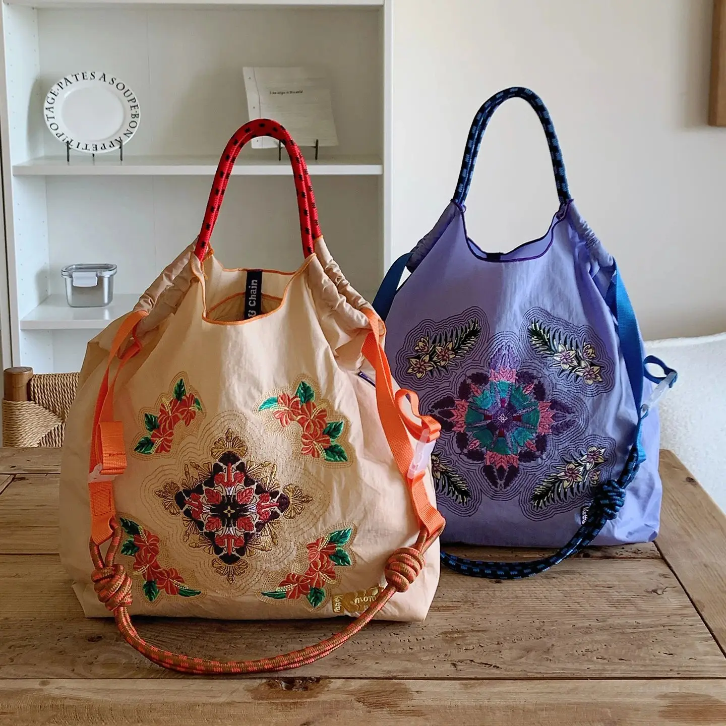 

Новая женская сумка через плечо с цветочной вышивкой гибискуса, большая вместительная сумка-тоут, легкая складная сумка в пасторальном стиле, путешествия, отдых, праздничный подарок