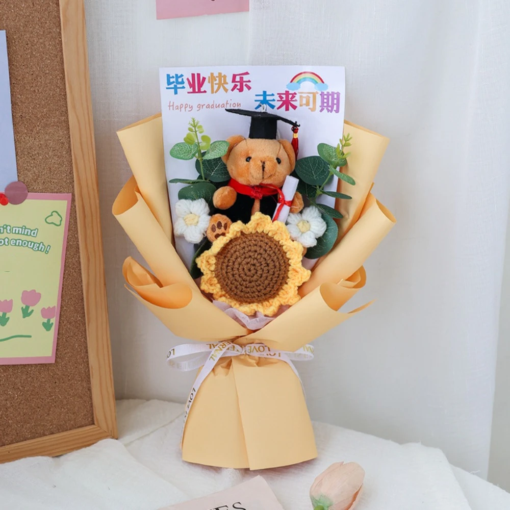 ช่อดอกไม้รับปริญญาหมีดร.แบร์ใหม่ พร้อมสายไฟประดับ ตุ๊กตาหมีดอกทานตะวัน ของตกแต่งช่อดอกไม้รูปสัตว์น่ารัก ของตกแต่งงานปาร์ตี้