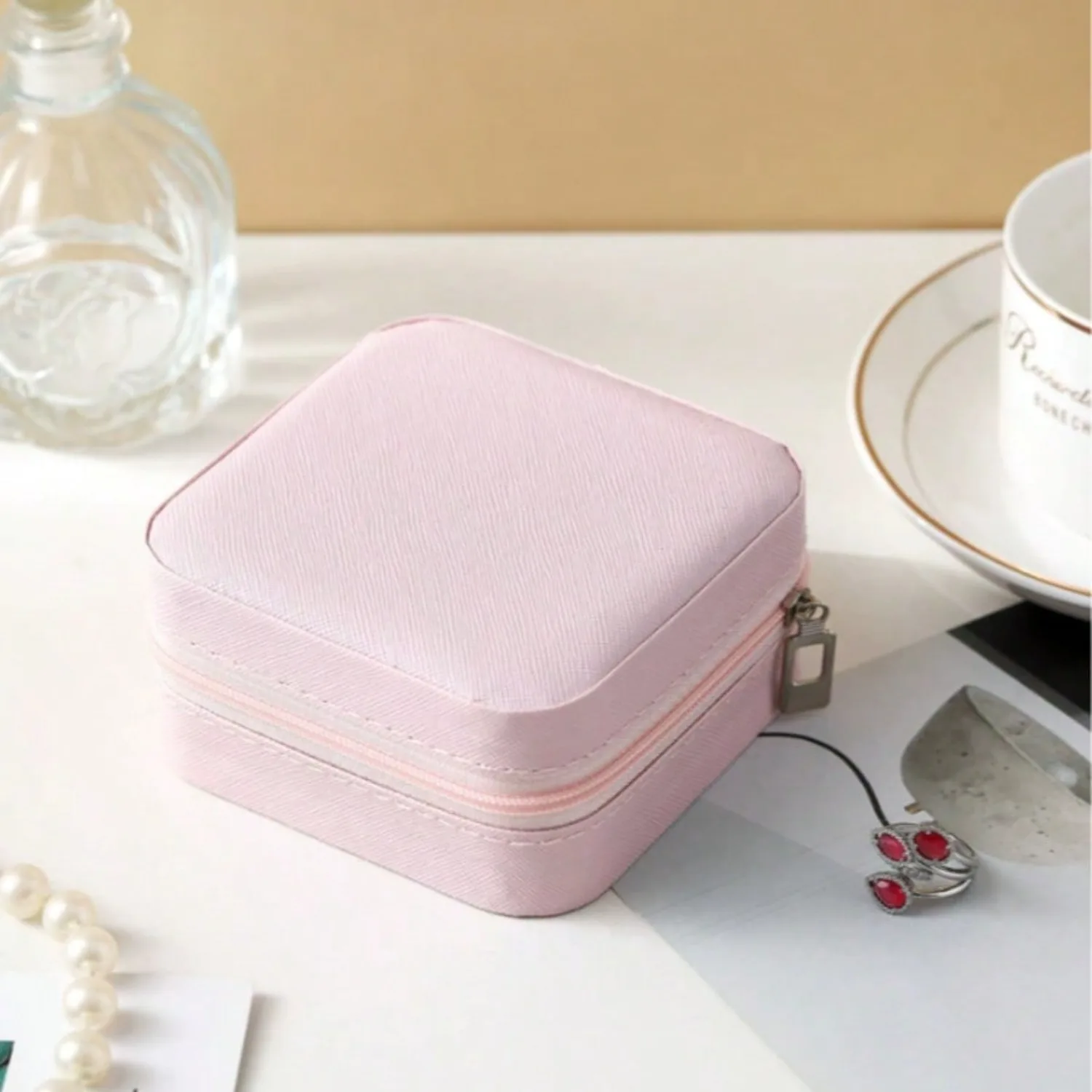 1pc Portable Jewelry Case Small Jewelry Boxes For Women Simple Home Jewelry Organizer Travel Organizer Fine Mini Storage Box