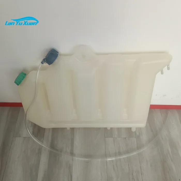 

Suitable for Heavy Truck Howo expansion water tank Howo auxiliary water tank Original new Howo small water tank WG911253033