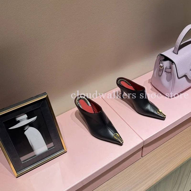 Golden Special Metal Keyhole Decor Wrapped Pointed Toe High Heel Slippers Catwalk Supermodel Slingback Slip On Trendy Slippers