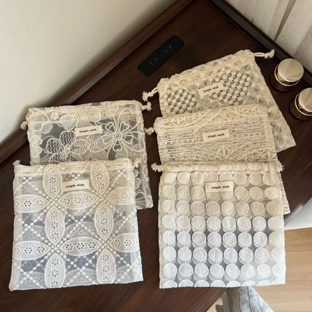 Portable Embroidery Flower Drawstring Pouch Hollow Out Mesh Cute String Bags Lightweight Hand-Held Jewelry Storage Bag