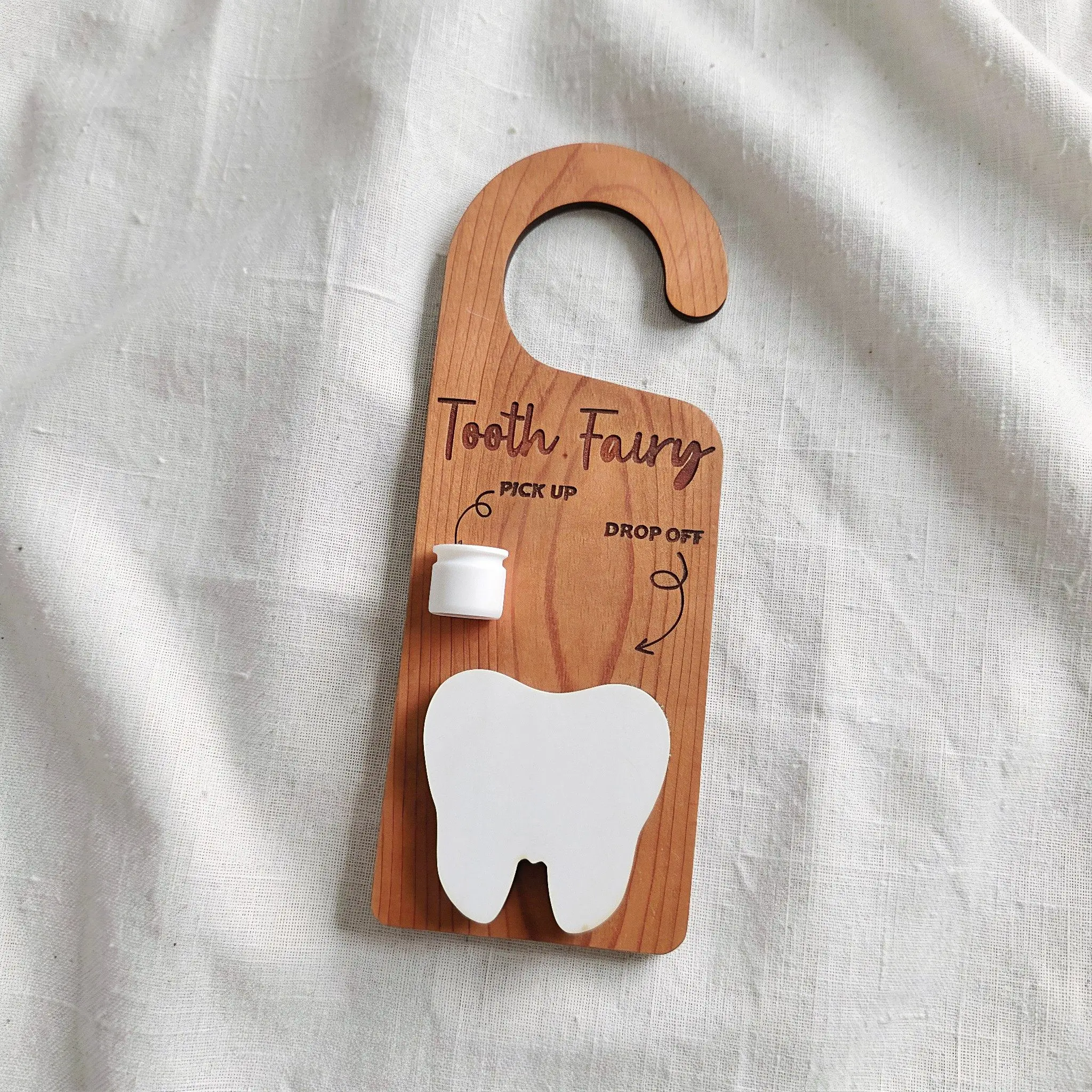 Wooden Tooth Fairy Door Hanger Tooth Fairy Keepsake Holder Cute Brown Hanging Plaque Sign for Kids Bedroom Decor
