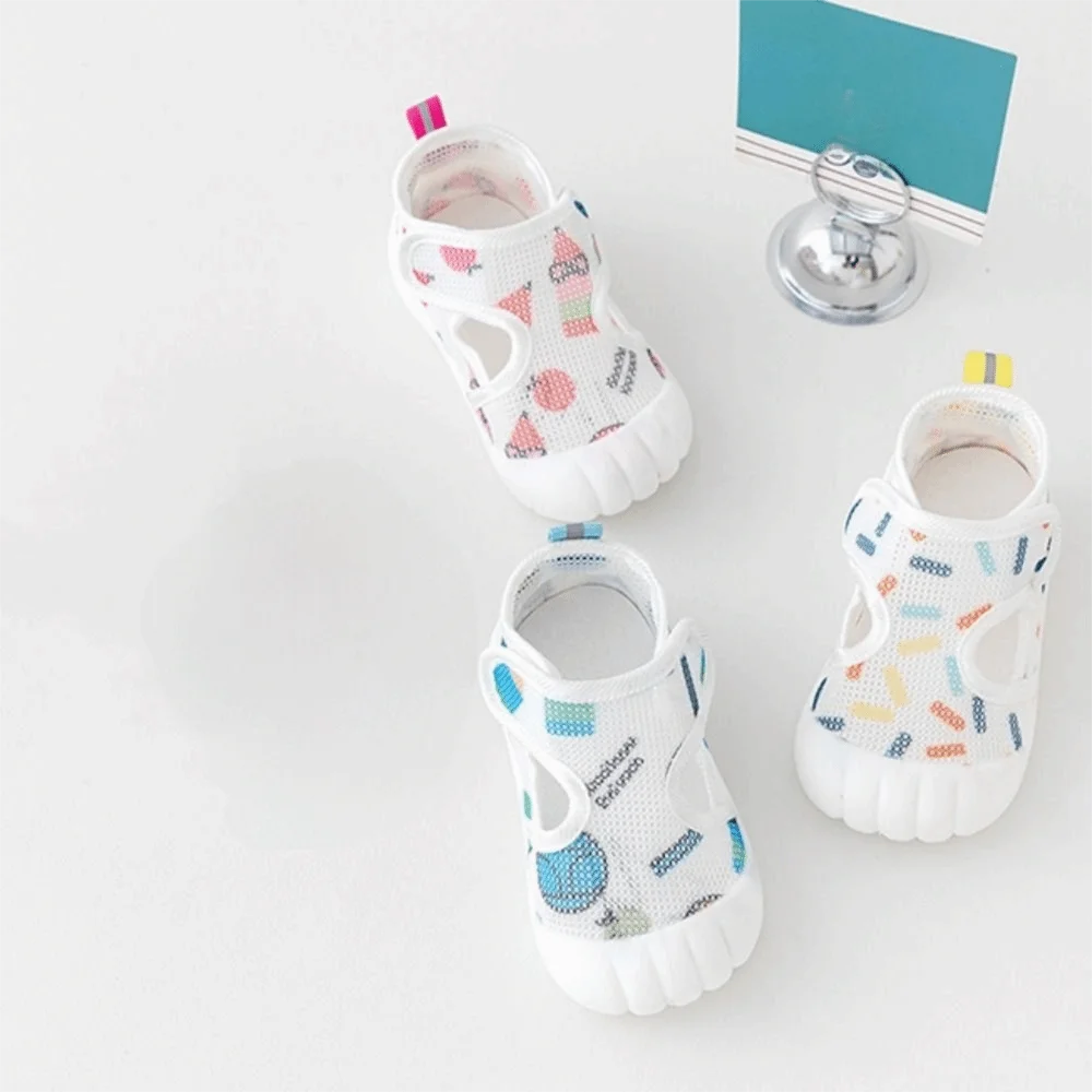 Vrijetijdsschoenen Ademende babysandalen Air Mesh Comfortabele eerste wandelaars Zachte zool Flexibele babyschoenen Outdoor