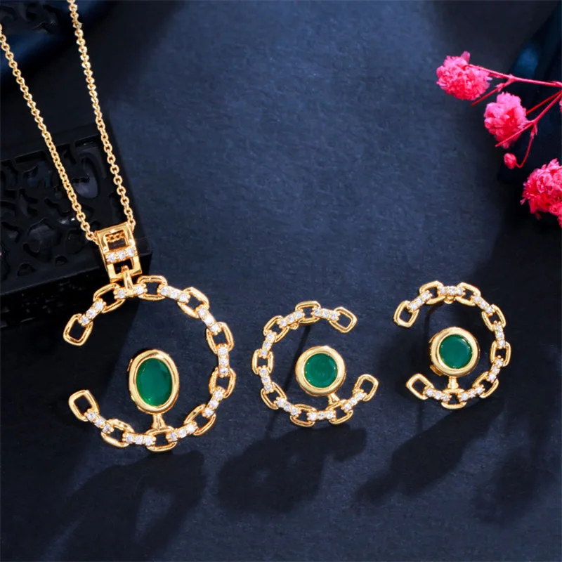 

Luxury C-Shaped Titanium Steel Micro-Inlaid AAA Zircon Emerald Necklace Earrings Fashion Suit