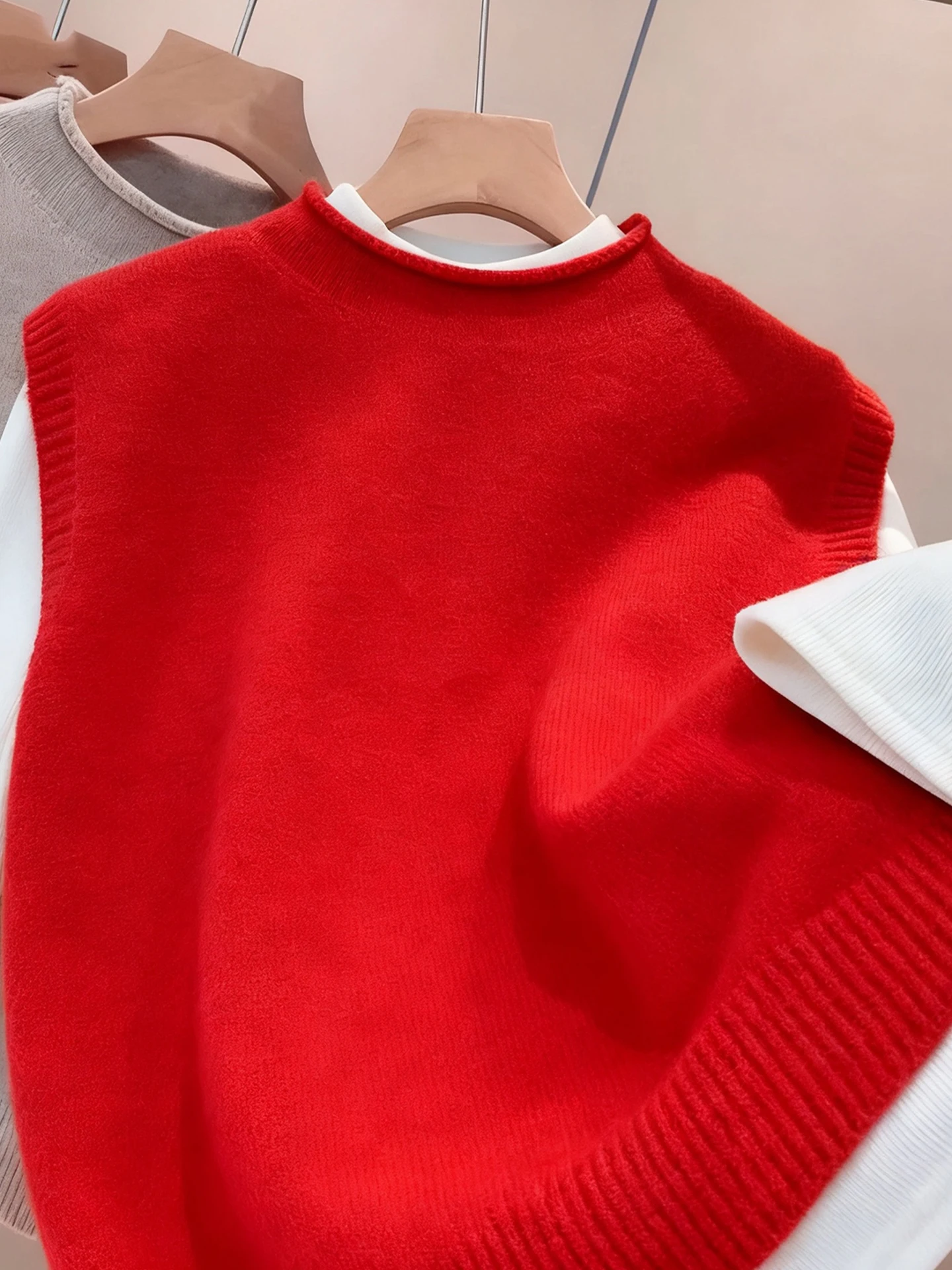 

Red Knitted Svel Vest Loose Versatile Layering Korean Sle Commute Wind for Women Daily Wear Regular Thin Winter ...