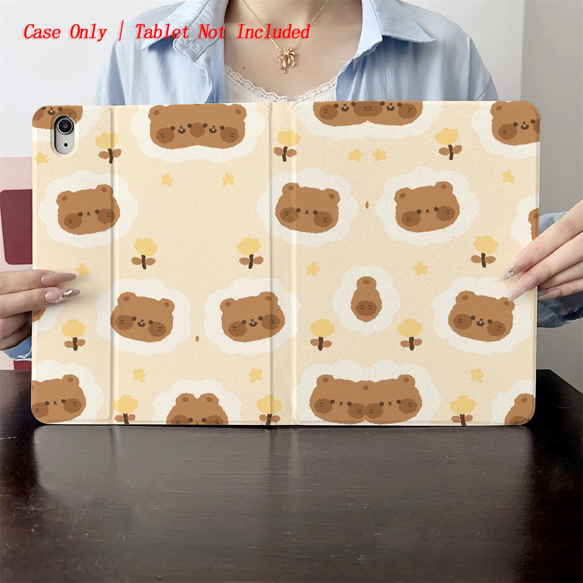 

Милый медвежонок и маленький цветочный узор 2025 года — подходит для нескольких чехлов для планшетных компьютеров Apple, таких как iPad/iPad pro/iPad air