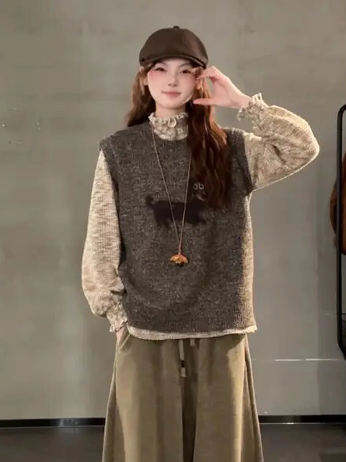 

Женский свободный вязаный жилет, верхняя одежда с рисунком собаки, осенне-зимняя модная повседневная утепленная универсальная одежда...