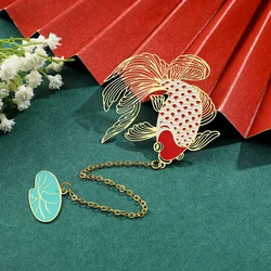 Exquisite Hollow Goldfish Bookmark Vintage Chinese Style Metal Page Mark Exquisite Pendant for Book Reading Lovers Stationery
