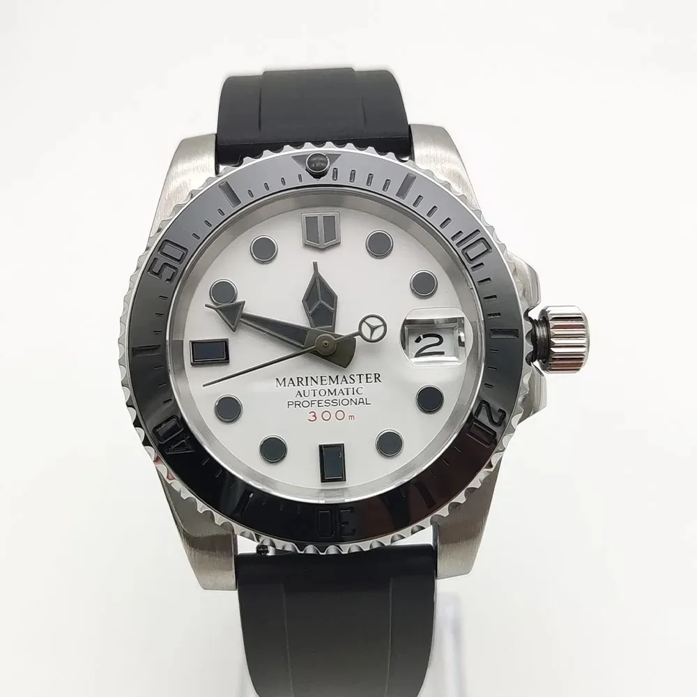Men's Automatic Mechanical Watch Sapphire Glass, Rubber Strap Transparent Back Casual and Stylish Men's Watch