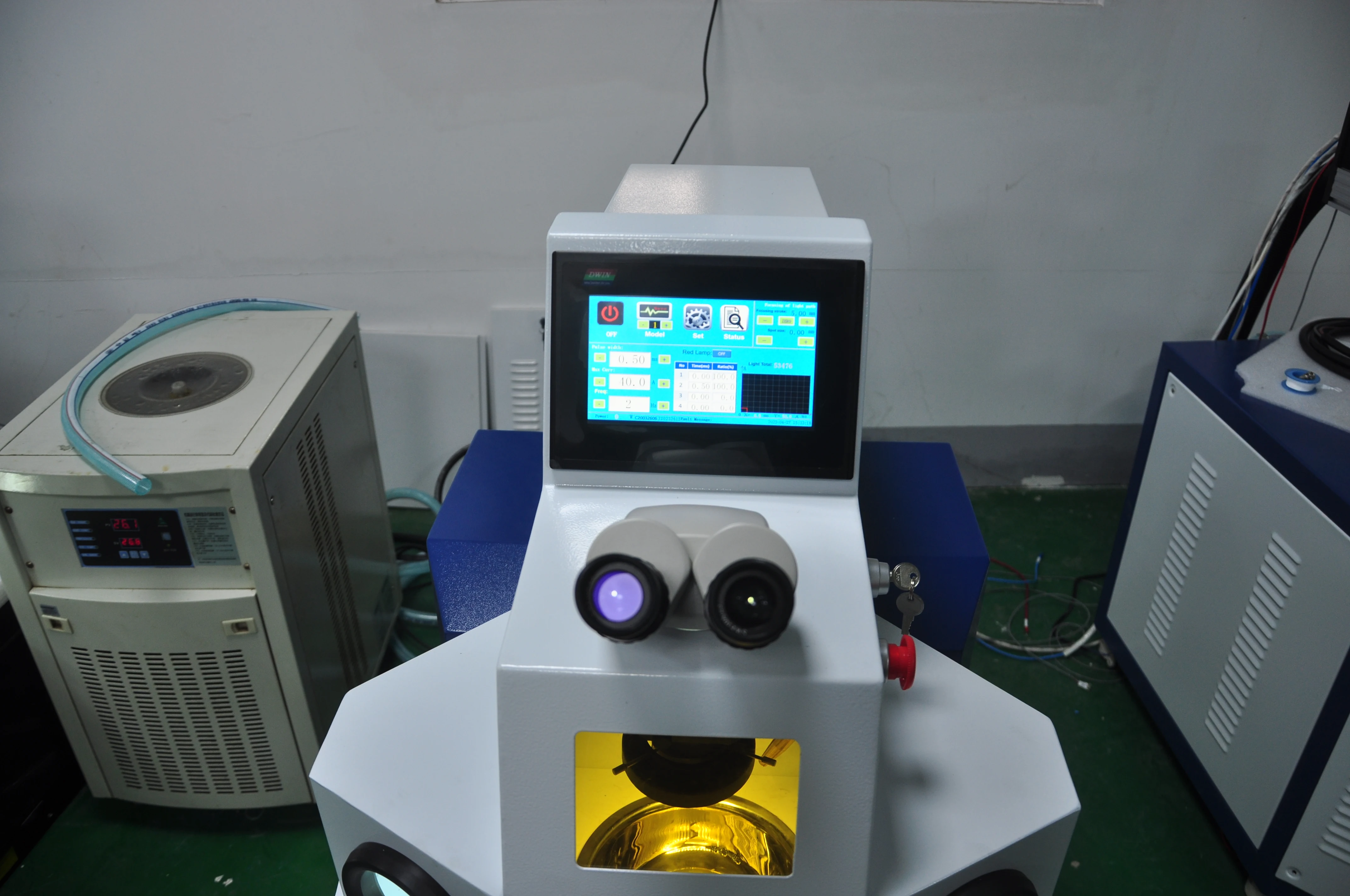 200W YAG Gioielli Macchina Laser CCD Lazer Saldatore Attrezzature di Saldatura per Oro Argento Anello Collana Saldatrice a punti