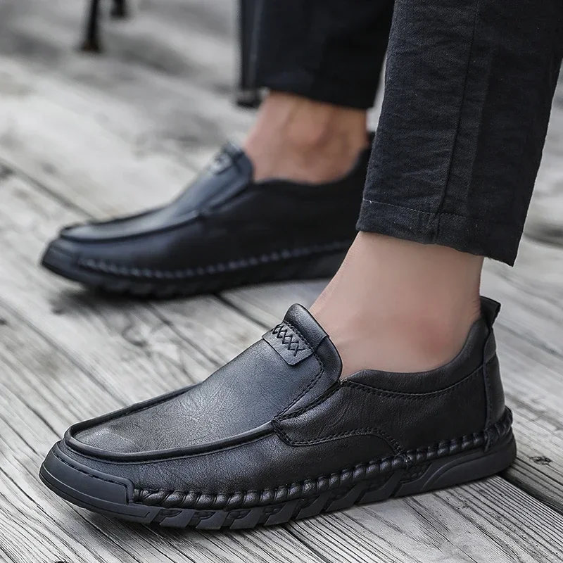 Mocasines de negocios informales para Hombre, zapatos planos de cuero a la moda, mocasines Retro, mocasines formales para fiesta