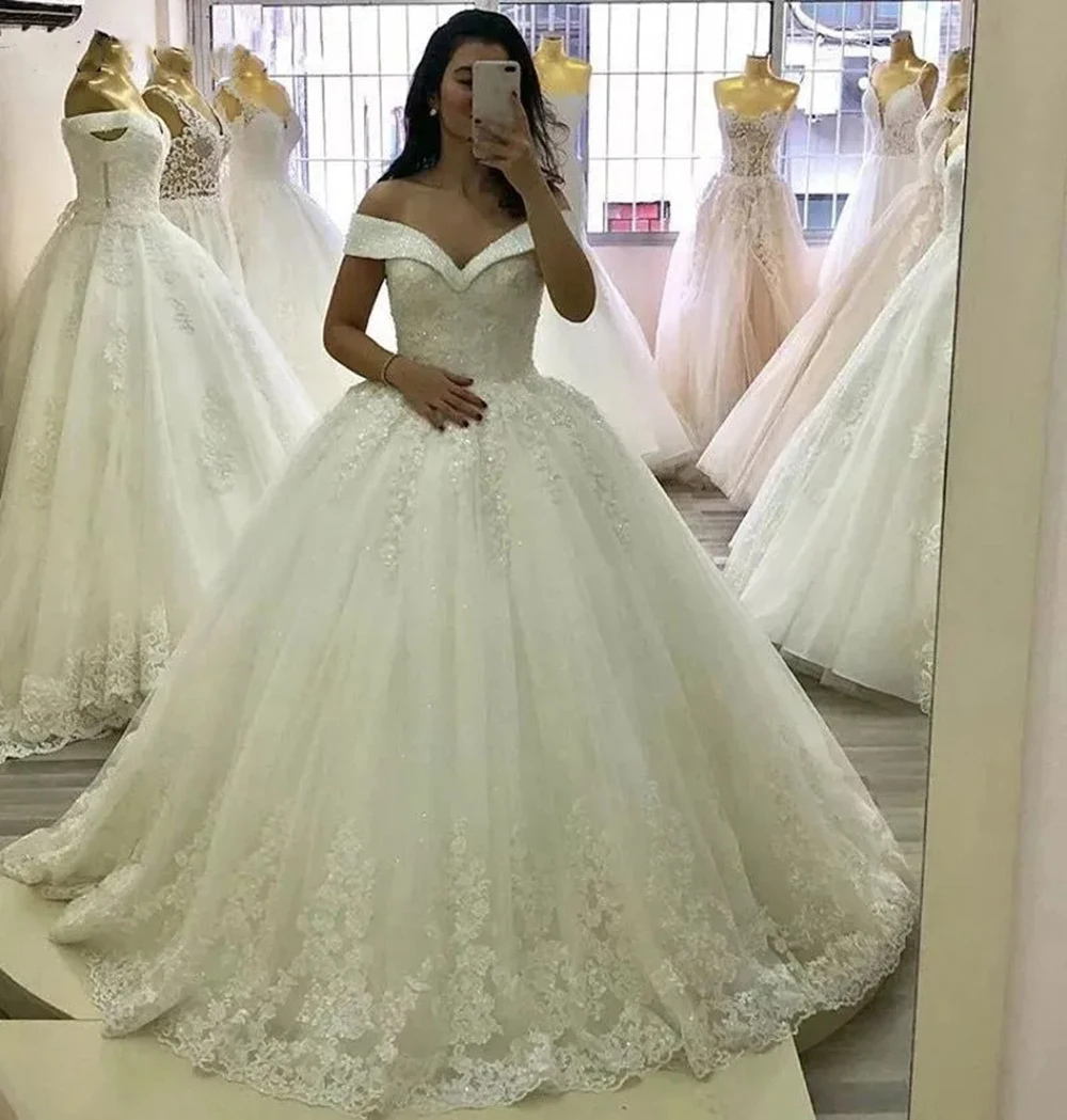 Luxury Crystal Beads Princess Wedding Dresses Lace Applique V Neck Off Shoulder Bridal Gowns With Lace Up Back vestido de noiva