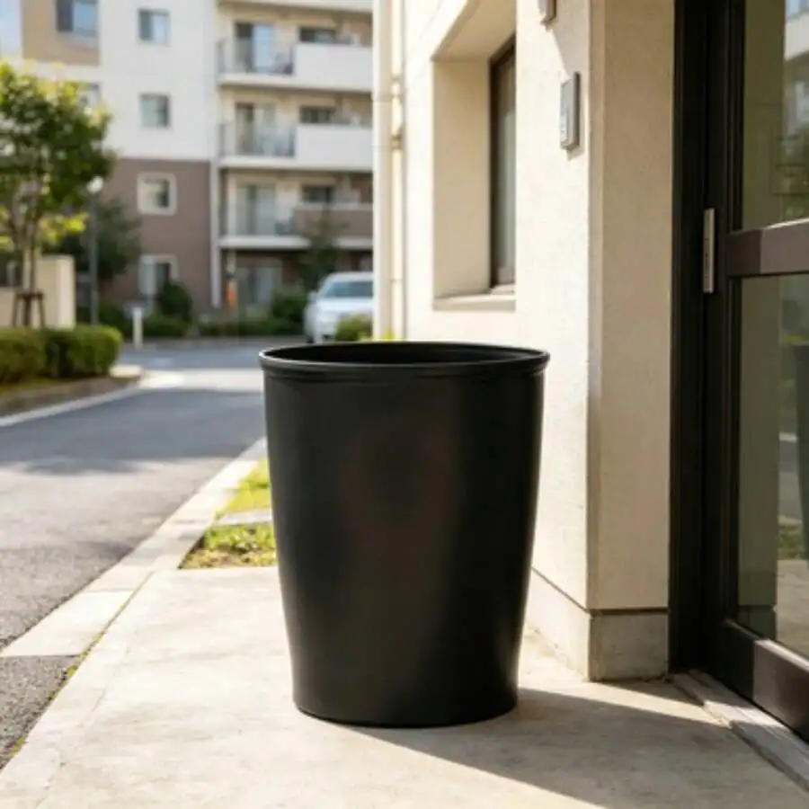IDesign  Plastic Wastebasket, Small Round Plastic Garbage Can, 8.35